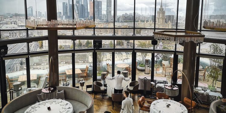 “Икономист”: Докато Европа е на ръба на дълбока рецесия, икономическото положение в Русия се подобрява