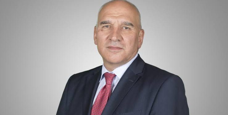 Хампарцумян – от инженер – химик в Кремиковци до министър и шеф на “УниКредит” – България