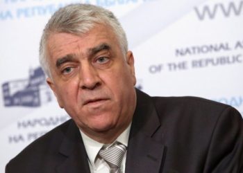 В ущърб на приходите в бюджета депутат предлага нелогичен акциз за цигарите в последния момент