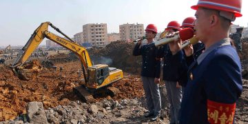 В Донбас се очакват 100 хиляди военни строители от Северна Корея