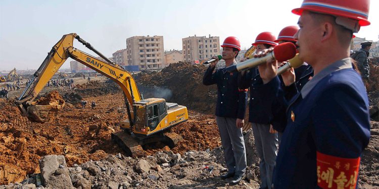 В Донбас се очакват 100 хиляди военни строители от Северна Корея