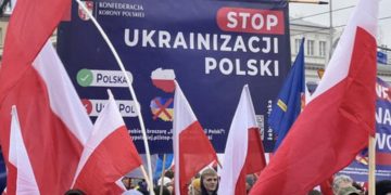 DW: „Спрете украинизацията“: не всички поляци приемат украинците с отворени обятия
