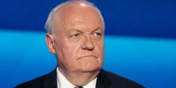 Френски политик сравни събарянето на паметници в Украйна с действията на талибаните в Афганистан