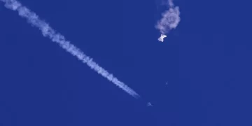 Странности и съвпадения в историята за китайския балон, свален от САЩ: Защо Пентагонът криеше балона от Байдън