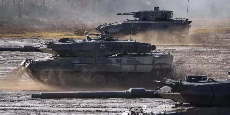 Истината за танковете: как НАТО проправи пътя за катастрофа в Украйна