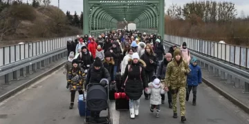 NEWSWEEK: След една година война, милиони украинци може никога да не се завърнат у дома