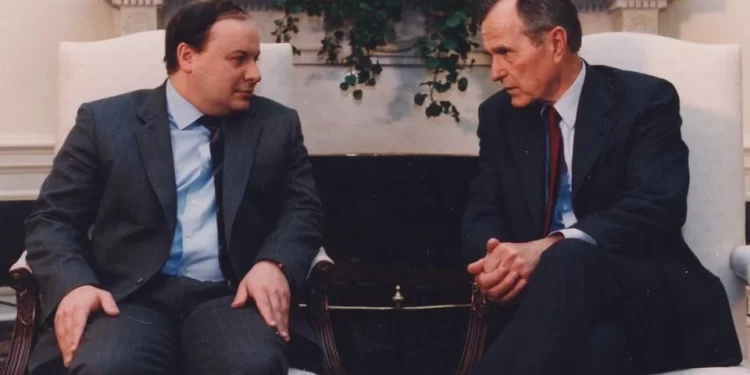 Горчивата истина: преди 30 години американският президент предлага присъединяването на Крим към Русия и признава национализма в Украйна