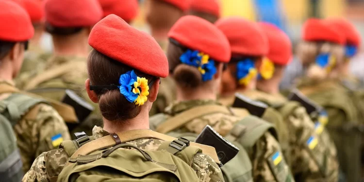 „Украинските жени са по-жестоки и коварни“: Защо киевският режим хвърля всички на фронта