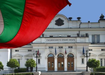 Безкрайна задънена улица: защо не свършва политическата криза в България