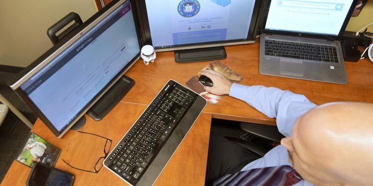 Изтичането не работи: кой печели от изтичането на информация на американските разузнавателни служби