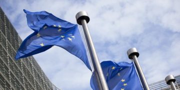 POLITICO: ЕС планира примамки, за да отблъсне страните от Русия и Китай