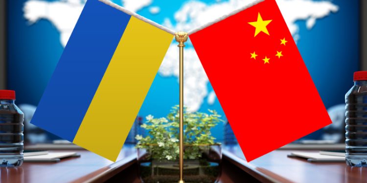 Си и Зеленски разговарят по телефона за двустранните връзки и кризата в Украйна