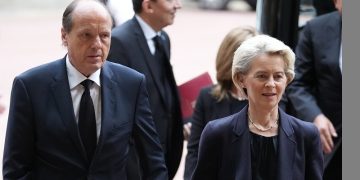 Мадам фон дер Лайен – McKinsey и Pfizer