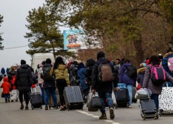 Конрад Рекас: Бежанци или разселени лица?