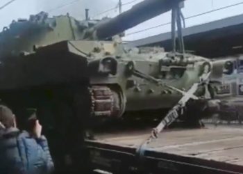 Exxpress: С нелегалните доставки на оръжие за Киев Виена поставя неутралитета си под заплаха