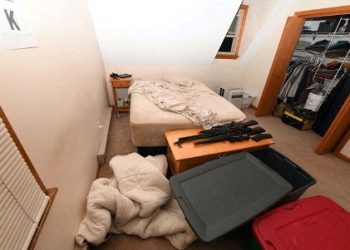 21-годишният национален гвардеец на Масачузетс Джак Тейшейра, днес се яви на изслушване в съда