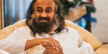 Шри Шри Рави Шанкар пред Европейския парламент: „Повече от половината насилие в света идва от проблеми с психичното здраве“