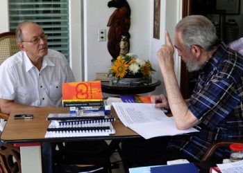 Фидел Кастро: Народите по света са длъжни да изискват от своите политически лидери правото им на живот.