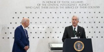 Някои нови разработки в шпионския бизнес.  ЦРУ в новините, но не по правилните причини