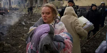 Две болници, една пропаганда. Какво е общото между обстрела на родилен дом в Мариупол и болница в Газа?