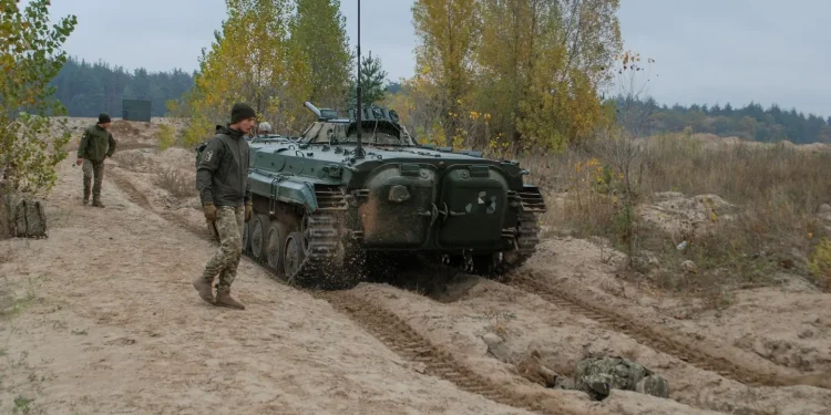 Украйна сформира пет нови механизирани бригади. Сега те се нуждаят от бронетехника