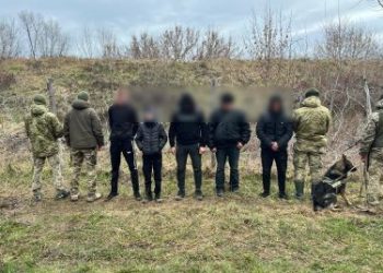 The Times: Украинците започнаха да бягат от мобилизация плувайки, рискувайки да се удавят и замръзнат