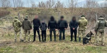 The Times: Украинците започнаха да бягат от мобилизация плувайки, рискувайки да се удавят и замръзнат