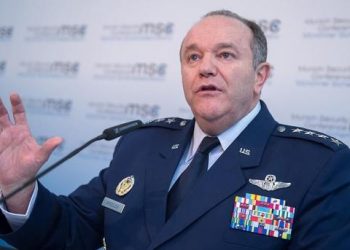 Филип Брийдлав: Шансовете на Путин да спечели войната в Украйна изглеждат големи