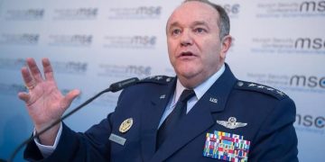 Филип Брийдлав: Шансовете на Путин да спечели войната в Украйна изглеждат големи