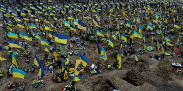 Средностатистическият украински войник е на 43 години. Как те могат да държат Путин далеч?