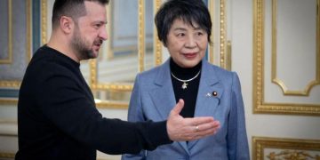 Камикава донесе от Япония вест за милиардни новогодишни „подаръци“ на Зеленски