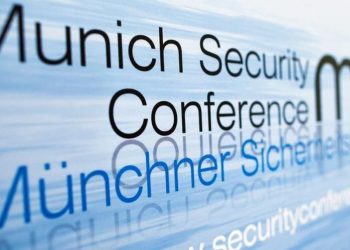 Lidovky: Времето работи за Путин. За разлика от миналата, тази година накъдето и да погледнем е криза