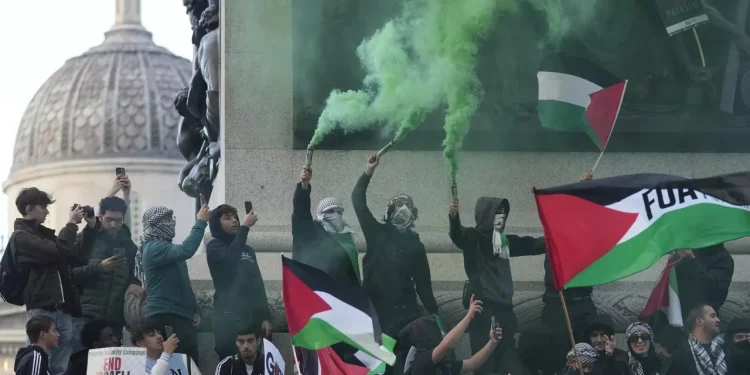 Масовата миграция ще промени окончателно Великобритания