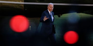 Паника, ярост и обвинения в Белия дом след доклада, насочен към възрастта на Байдън
