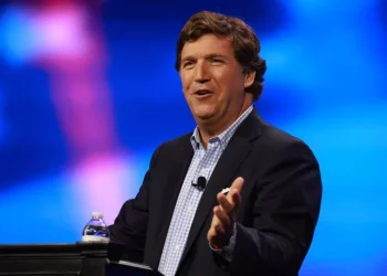 Ексклузивно: Тъкър Карлсън може да понесе санкции заради интервюто с Путин