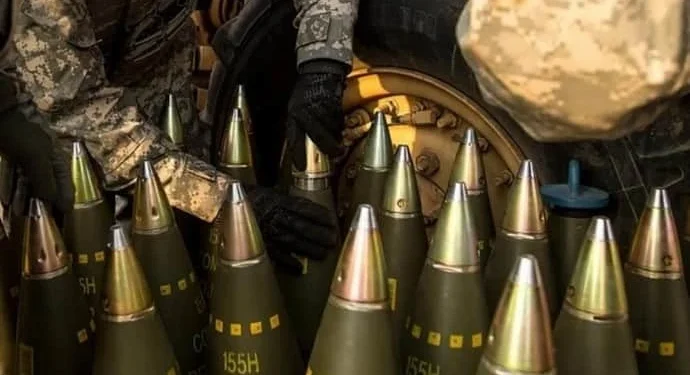 Артилерийското предимство на Русия във войната в Украйна скоро ще се удвои, каза високопоставен американски генерал
