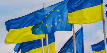 Европа, не НАТО, трябва да изпрати войски в Украйна