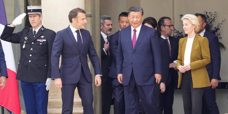 The New York Times: Си е възмутен от критиките към Китай за войната в Украйна