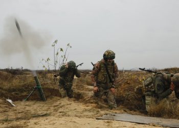 ДНК тестове и блокирани тела: Украйна се опитва да опознае своите мъртви на бойното поле