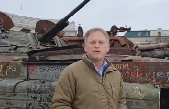 Необяснимото желание на Обединеното кралство да започне Трета световна война