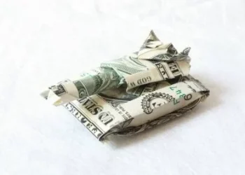 По-малко от 3% от военните разходи на Г-7 биха могли да помогнат за прекратяване на глобалния глад и разрешаване на глобалната дългова криза на юг