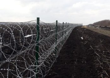 За руската граница се харчат милиарди. Защо е толкова лесно да бъде пробита? И как е устроена?