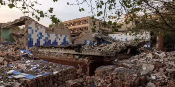 Владимир Зеленски е изправен пред негативна реакция заради пробива на Русия в източната защита