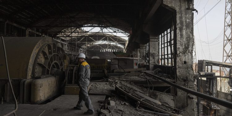 Украйна трескаво се готви за „руската зима“: Има два сценария на масата