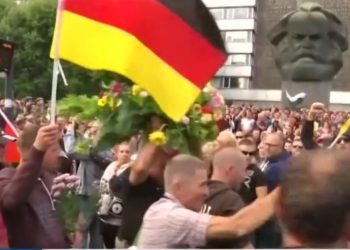 Как да спрем крайната десница? И може ли да се спаси демокрацията със сила?