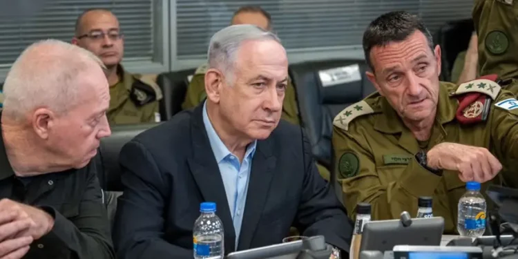 Израел губи, но Нетаняху не иска да ограничи военните си цели