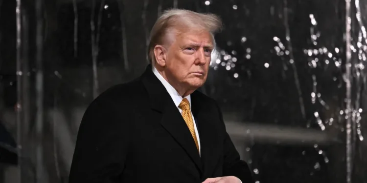 Der Spiegel: Тръмп „категорично“ обмисля напускане на НАТО – и заплашва Украйна с изтегляне на средства