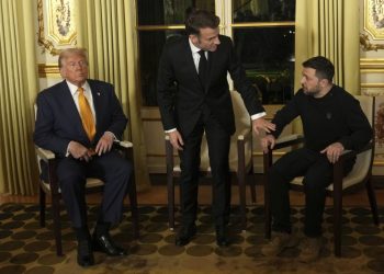 Убеждава, моли и ласкаe: Украйна излага своите аргументи пред Тръмп