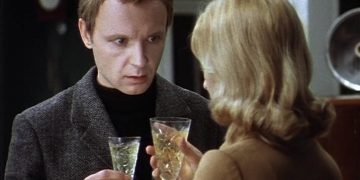 Съветската празнична класика, която дори кремълските скептици не могат да спрат да гледат