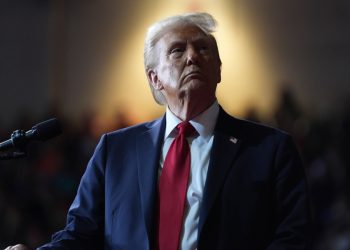 Тръмп иска да съкрати 20 000 американски войници в Европа. Както и  вноските за 80-те хиляди, които ще останат